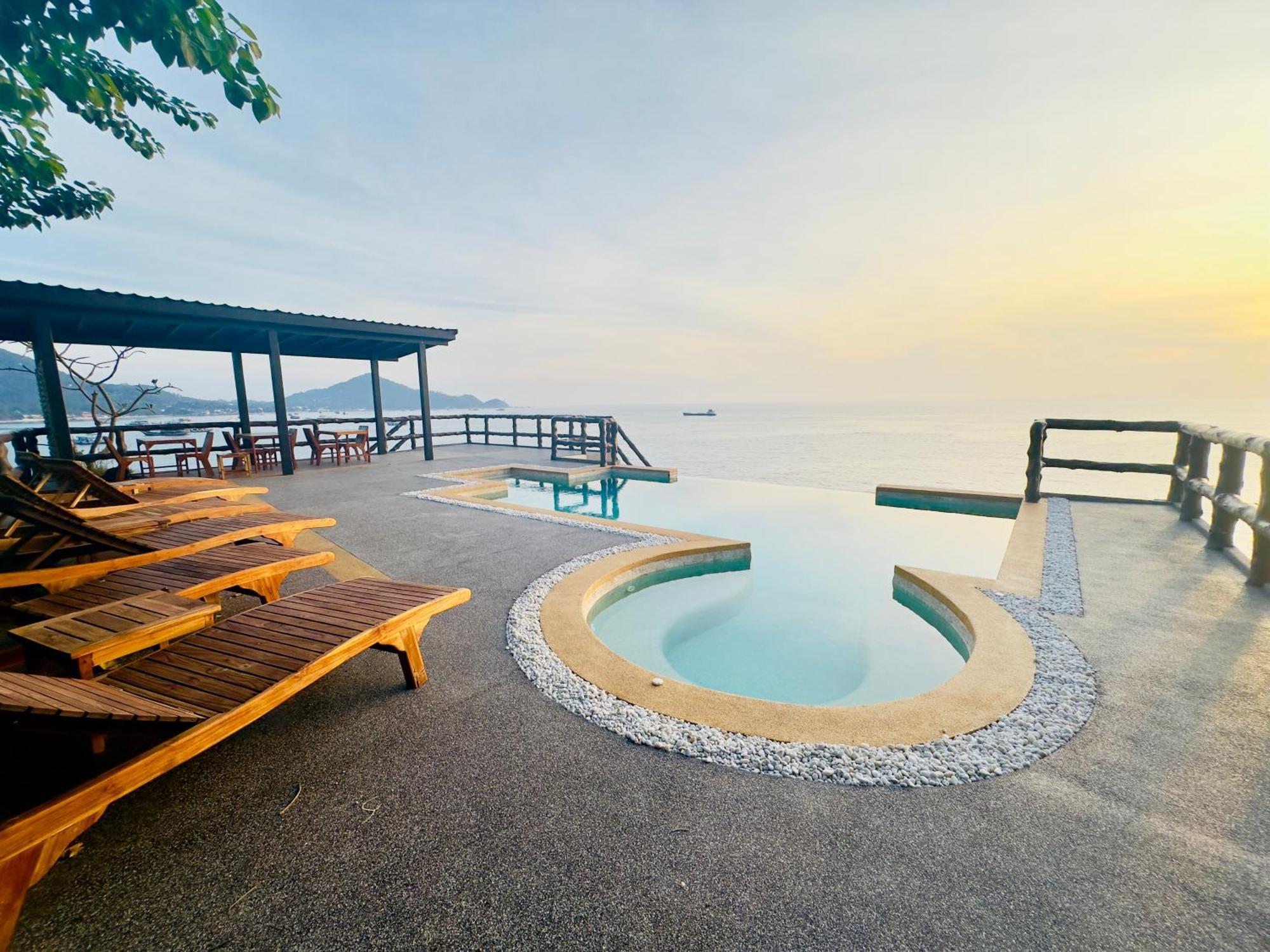 Ocean Front Apartment